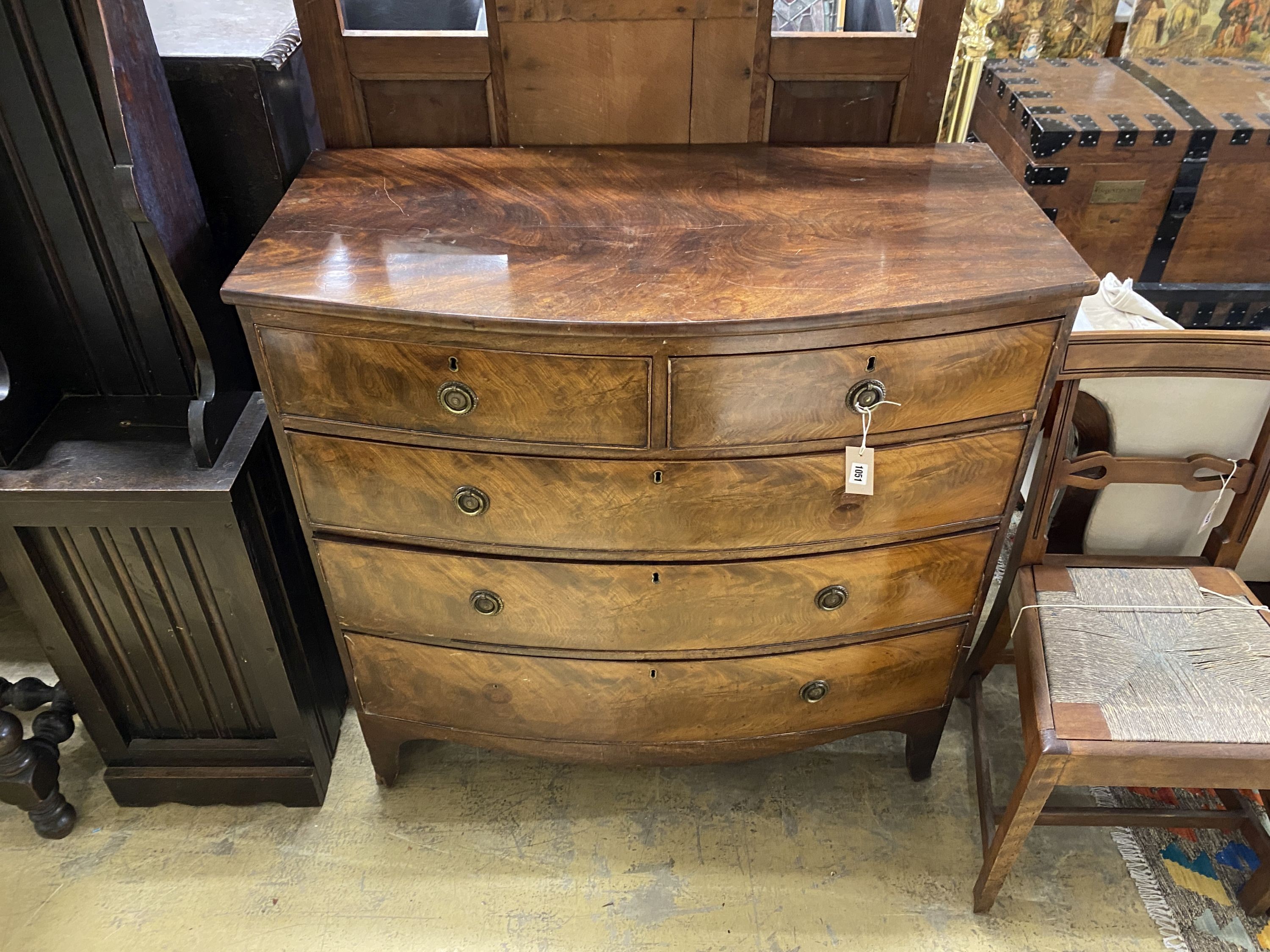 A Regency mahogany bowfront chest, width 105cm, depth 53cm, height 104cm